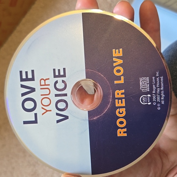 Love Your Voice by Roger Love – Hardcover + Free CD, Excellent Condition - Picture 3 of 5